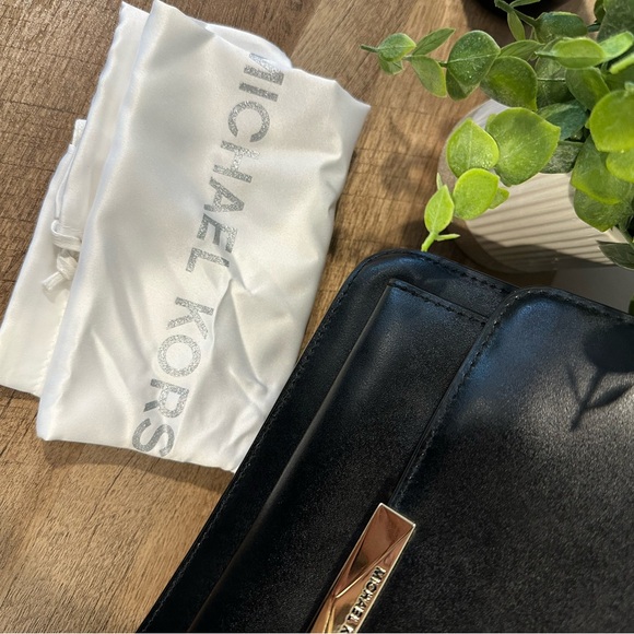 Michael Kors Black and Gold Crossbody Bag with Chain Straps - Picture 3 of 3